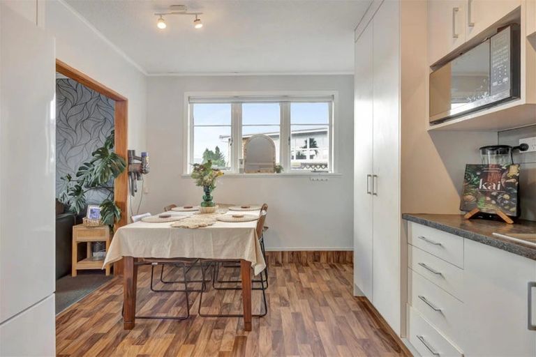 Photo of property in 82 Urlich Avenue, Melville, Hamilton, 3206