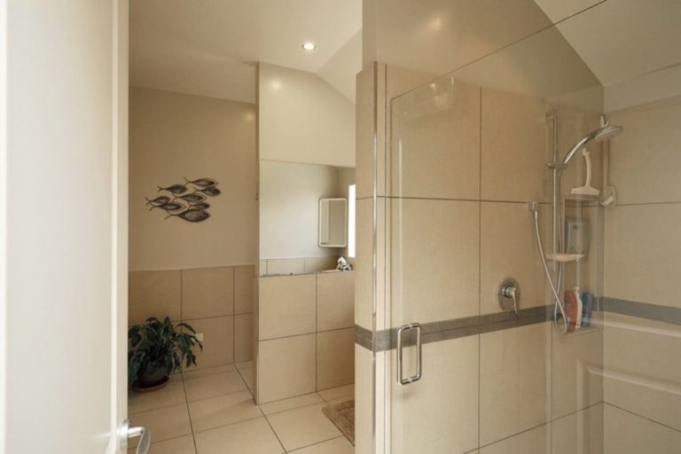 Photo of property in 135 Deans Avenue, Riccarton, Christchurch, 8011