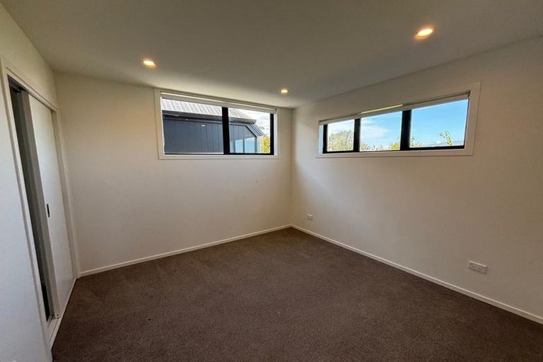 Photo of property in 12/12 Tawa Road, Te Atatu Peninsula, Auckland, 0610
