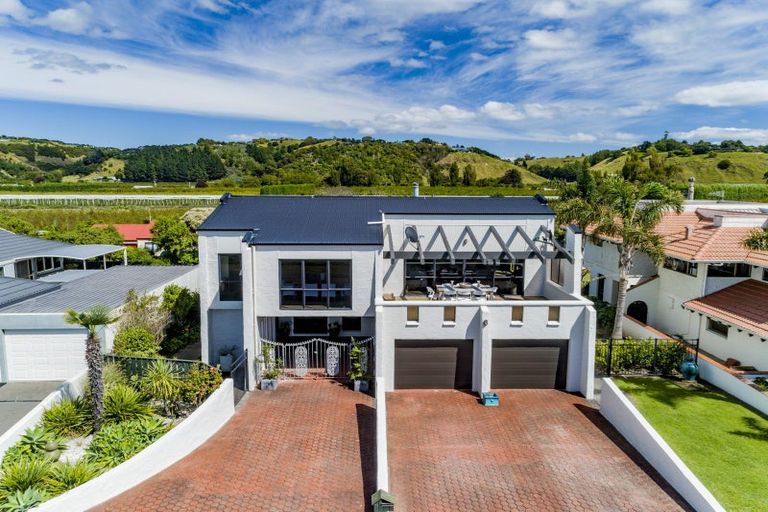 Photo of property in 73 Le Quesne Road, Bay View, Napier, 4104