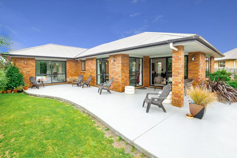 Photo of property in 25a Duxford Crescent, Fairfield, Dunedin, 9018