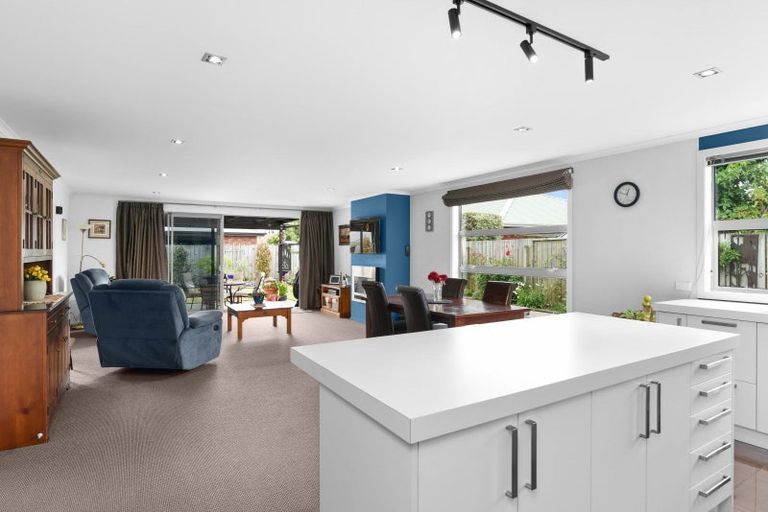 Photo of property in 12 William James Close, Mosgiel, 9024