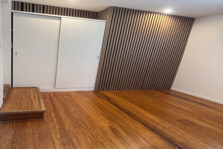 Photo of property in 51 Bradbury Road, Botany Downs, Auckland, 2010
