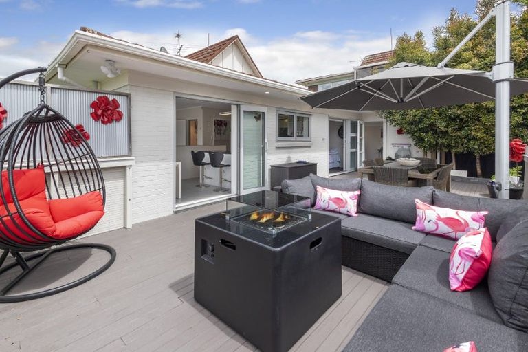 Photo of property in 2/188 Clovelly Road, Bucklands Beach, Auckland, 2012