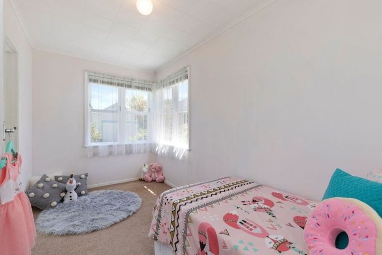 Photo of property in 165 Riverside Drive, Waiwhetu, Lower Hutt, 5010