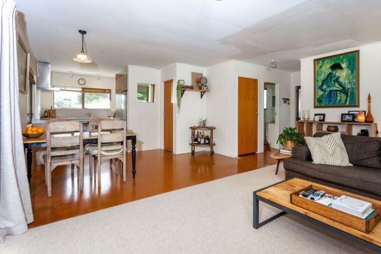 Photo of property in 29 Oyster Drive, Cooks Beach, Whitianga, 3591