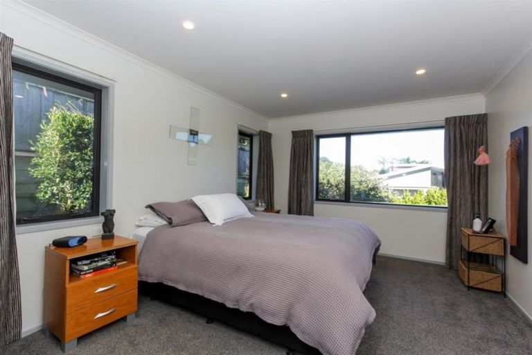 Photo of property in 24 Redwood Crescent, Hurdon, New Plymouth, 4310
