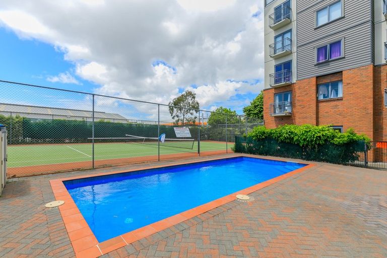 Photo of property in 2o/10 Crown Lynn Place, New Lynn, Auckland, 0600