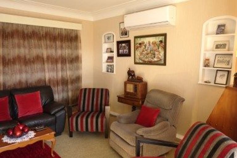 Photo of property in 1 Huia Street, Foxton Beach, Foxton, 4815