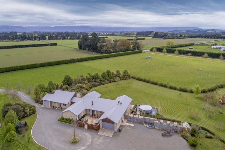 Photo of property in 1344 Poyntzs Road, West Eyreton, Rangiora, 7475