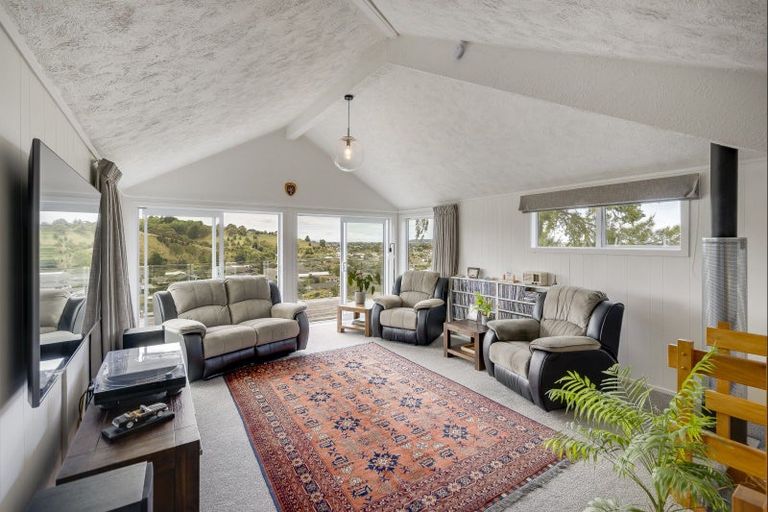 Photo of property in 51 Churchill Drive, Taradale, Napier, 4112