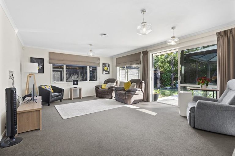 Photo of property in 24 Trauzer Place, Flagstaff, Hamilton, 3210