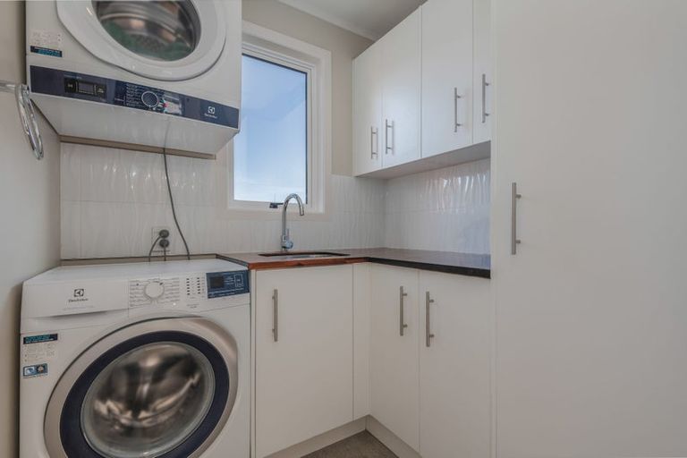 Photo of property in 5 Ilford Place, Awapuni, Palmerston North, 4412