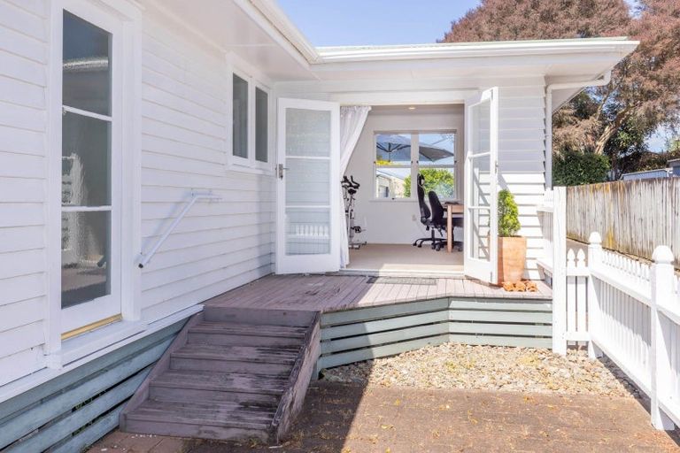 Photo of property in 14 Riverlea Road, Riverlea, Hamilton, 3216