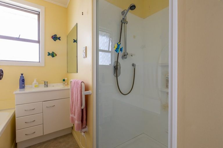 Photo of property in 32 Piko Street, Titahi Bay, Porirua, 5022