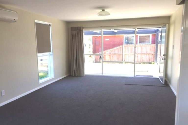 Photo of property in 59a Farquhars Road, Redwood, Christchurch, 8051