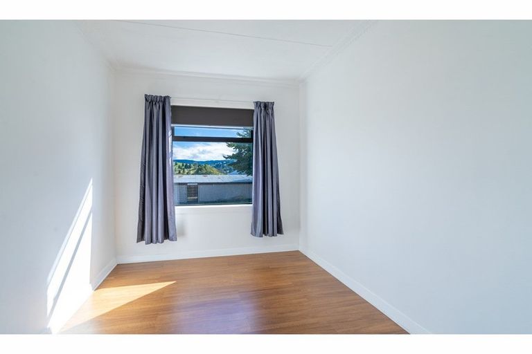 Photo of property in 12 Ardrossan Street, Lawrence, 9532