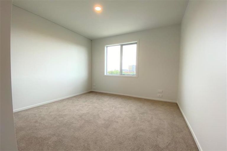 Photo of property in 15 Ceramic Lane, New Lynn, Auckland, 0600