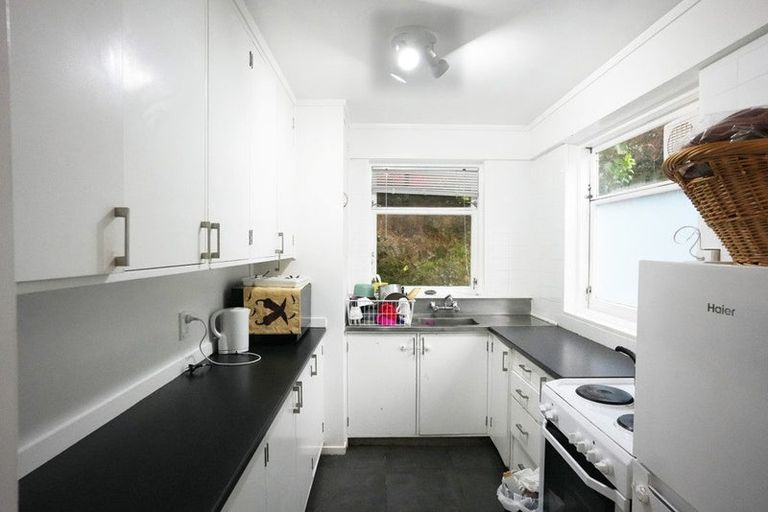Photo of property in 9 Epsom Way, Karori, Wellington, 6012