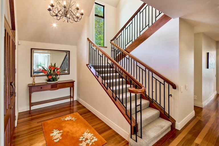 Photo of property in 15 Hautana Square, Woburn, Lower Hutt, 5010