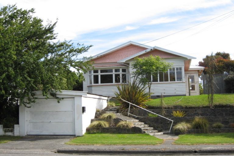 Photo of property in 174 Mackenzie Avenue, Woolston, Christchurch, 8023