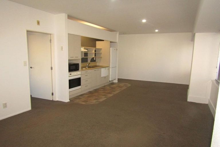 Photo of property in St Peters Apartments, 3b/192 Willis Street, Te Aro, Wellington, 6011