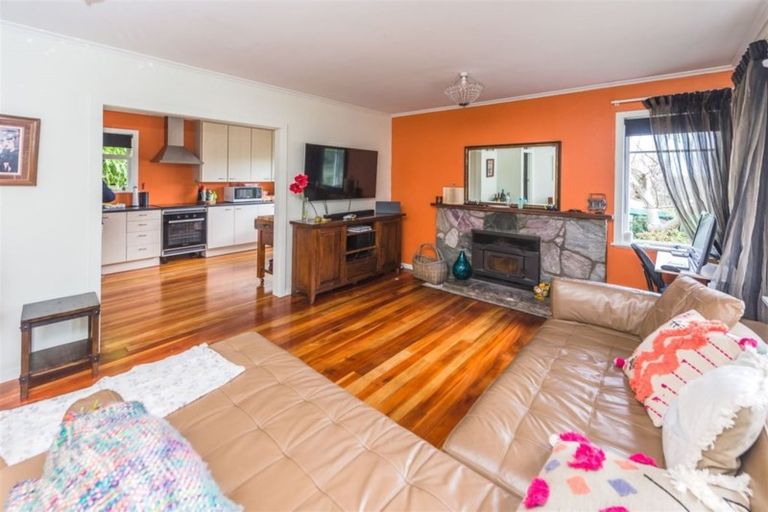 Photo of property in 16 Mount View Road, Bastia Hill, Whanganui, 4500