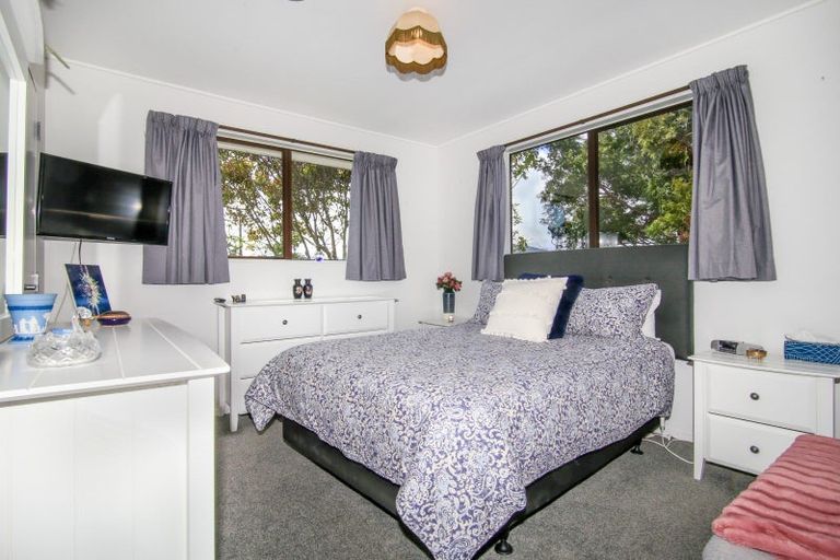 Photo of property in 16 Hunter Street, Westport, 7825