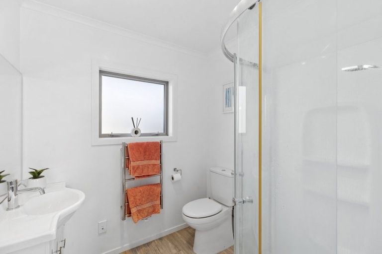 Photo of property in 2 Criffel Place, Luggate, Wanaka, 9383