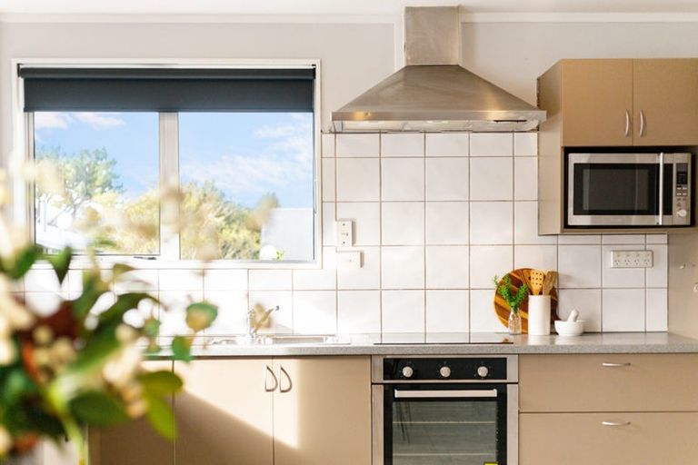 Photo of property in 13 Sombrero View, Ascot Park, Porirua, 5024
