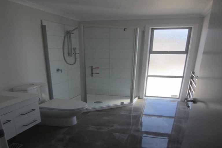 Photo of property in 21 Kaki Drive, Kenepuru, Porirua, 5022