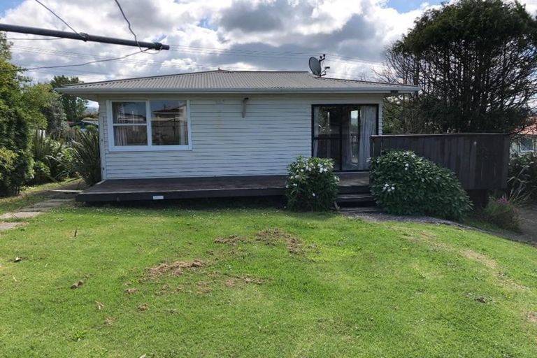Photo of property in 10 Hetherington Road, Ranui, Auckland, 0612