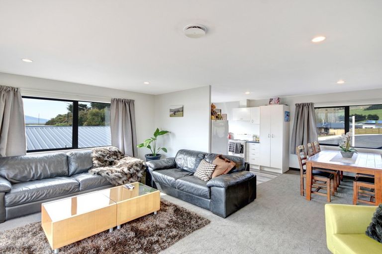 Photo of property in 55 Titri Road, Waihola, Outram, 9073