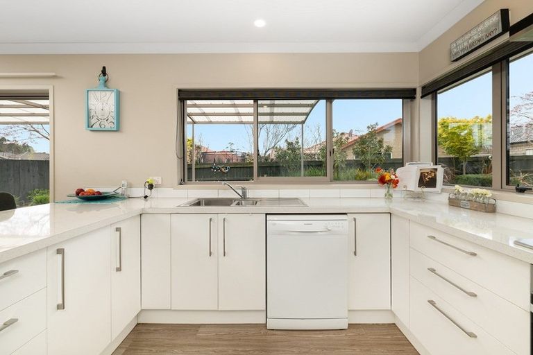 Photo of property in 10 Sunnybrooke Close, Welcome Bay, Tauranga, 3112