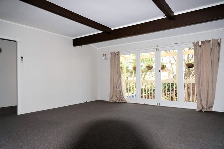 Photo of property in 90 Coronation Road, Hillcrest, Auckland, 0627