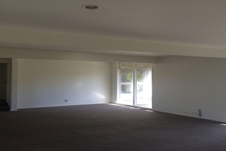 Photo of property in 23 Churchill Road, Murrays Bay, Auckland, 0630
