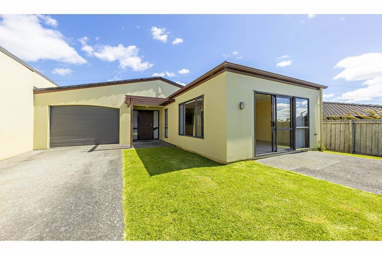 Photo of property in 17 Ksenia Drive, Flat Bush, Auckland, 2019
