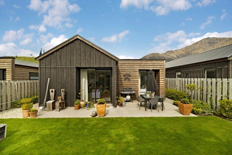 Photo of property in 15 Lauder Street, Lake Hayes, Queenstown, 9304