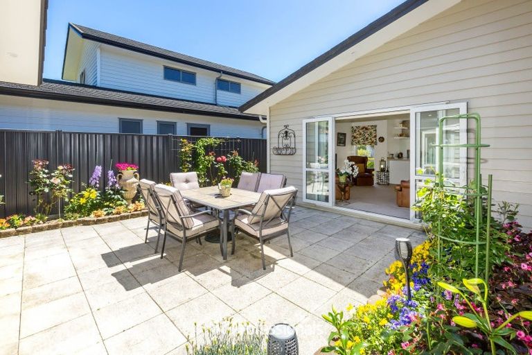 Photo of property in 13 Somerby Mews, Silverstream, Upper Hutt, 5019