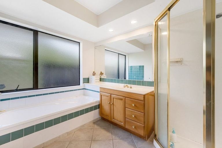 Photo of property in 1/21 Eastern Beach Road, Eastern Beach, Auckland, 2012