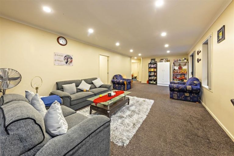 Photo of property in 7 Alta Terrace, Flat Bush, Auckland, 2019