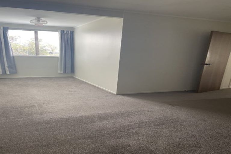 Photo of property in 2/27 Fortunes Road, Half Moon Bay, Auckland, 2012