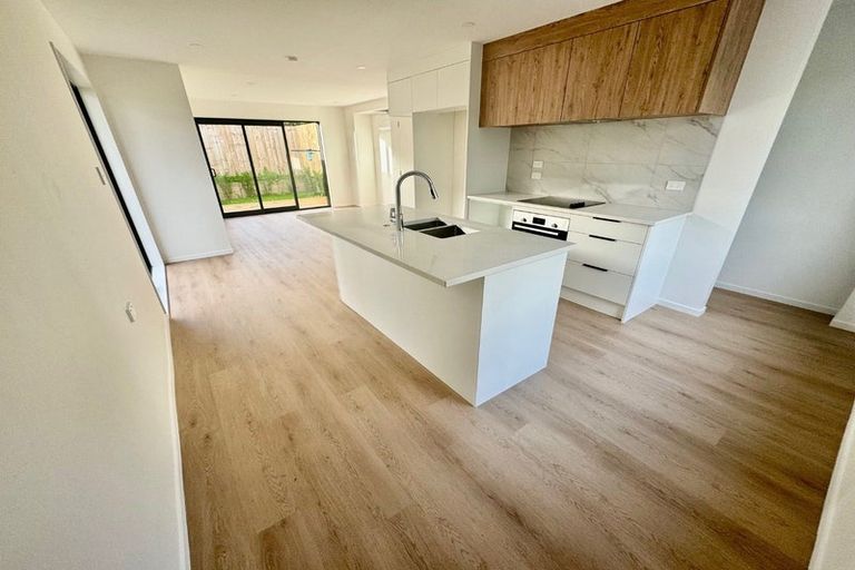 Photo of property in 11/15 Oakland Avenue, Papatoetoe, Auckland, 2025