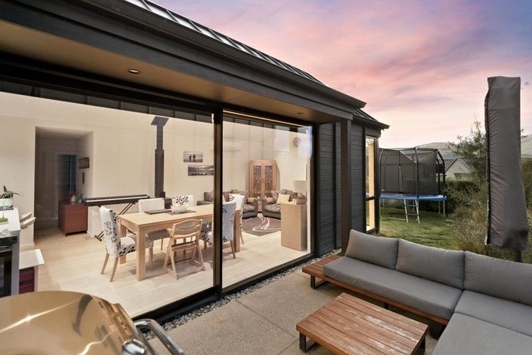 Photo of property in 2 Kotuku Lane, Hobsonville, Auckland, 0616