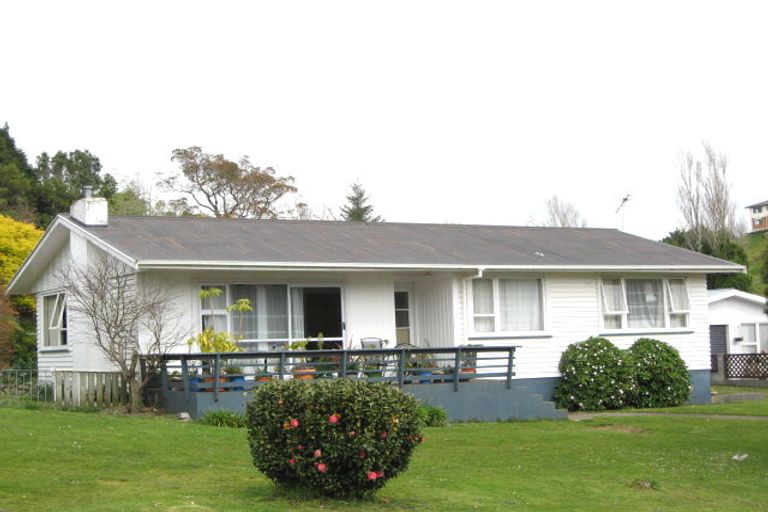Photo of property in 15 Nash Street, Marfell, New Plymouth, 4310