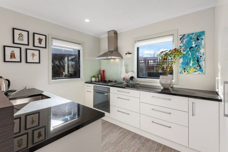 Photo of property in 3/48 Mcfaddens Road, St Albans, Christchurch, 8052