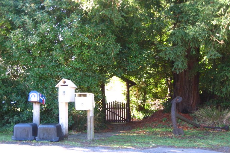 Photo of property in 1 Merlincote Crescent, Governors Bay, Lyttelton, 8971