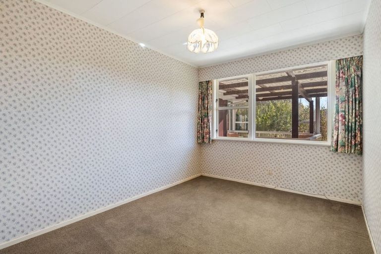 Photo of property in 18 Forest Road, Pinehaven, Upper Hutt, 5019