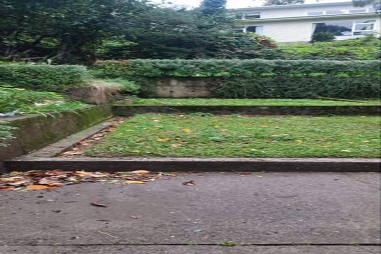 Photo of property in 11 Paisley Terrace, Karori, Wellington, 6012