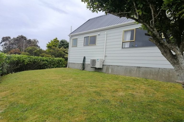 Photo of property in 2 Jasons Place, Churton Park, Wellington, 6037